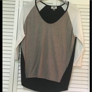 Old Navy | v-neck baseball tee